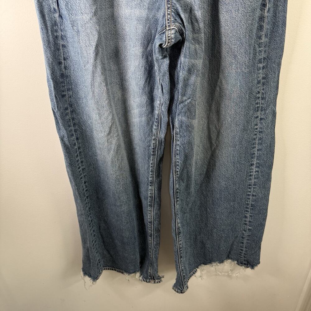 American Eagle Outfitters Light Blue Wide Leg Jeans - Picture 4 of 11